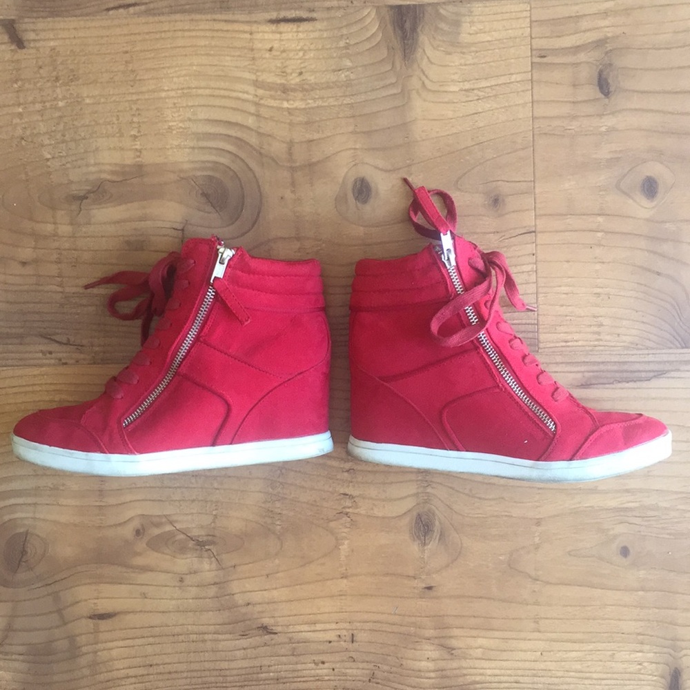 Wedged Suede Red Sneakers 🔥